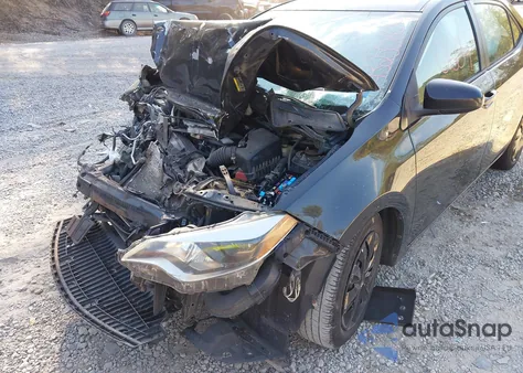 2015 Toyota Corolla Le z USA, uszkodzony, nr VIN 2T1BURHE6FC406302